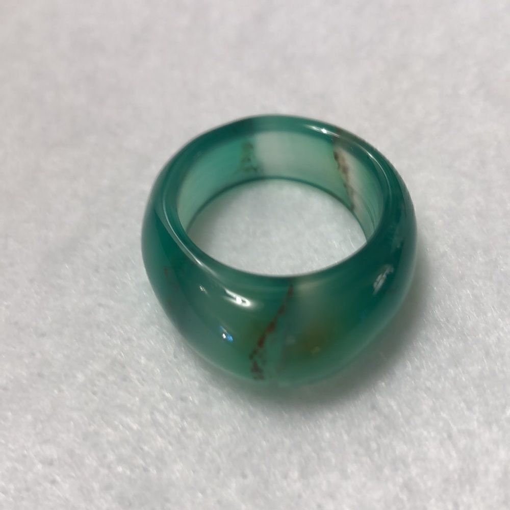 JADE RING, Size 8 1/2, UNISEX. Approximately Sz 8 1/2 translucent perfect - Picture 2 of 7